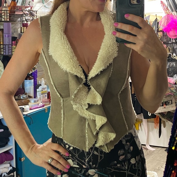Boho western soft Sherpa vest - Picture 3 of 5